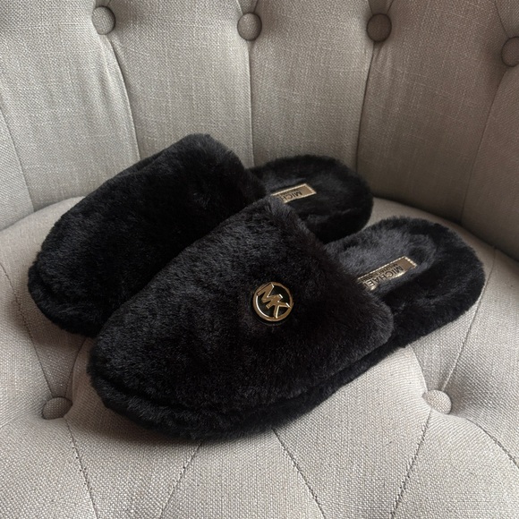 Michael Kors Black Plush Slippers - Picture 1 of 9